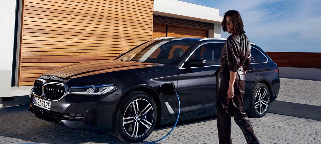 DIE BMW 5er TOURING PLUG-IN-HYBRIDE.