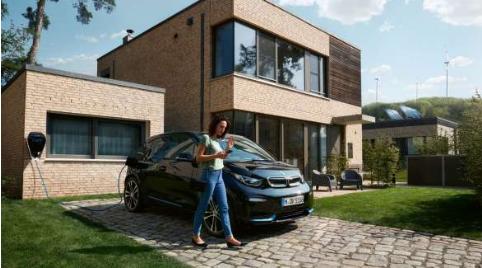 Privates Laden von Plug-in-Hybriden. Privates Laden von Plug-in-Hybriden.